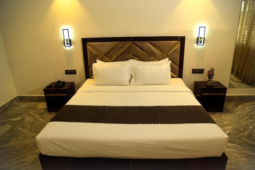 Cloud Social Hotel Shillong Bagian luar foto