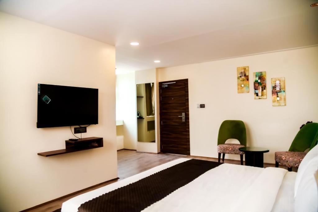 Cloud Social Hotel Shillong Bagian luar foto