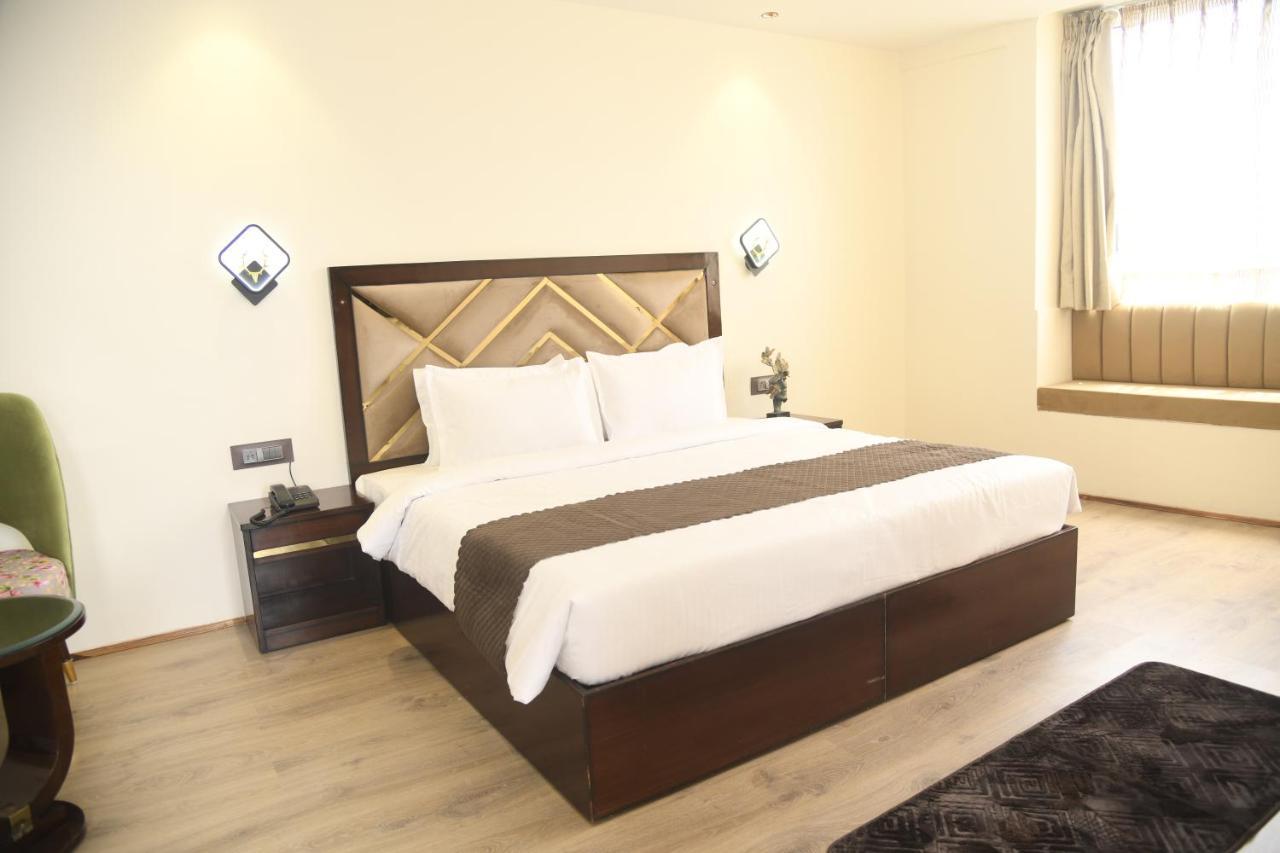 Cloud Social Hotel Shillong Bagian luar foto